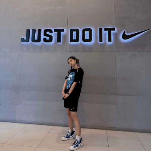 나이키 x 사카이 블레이저 미드 화이트 블랙 레전드 블루 BV0072-001 photo review