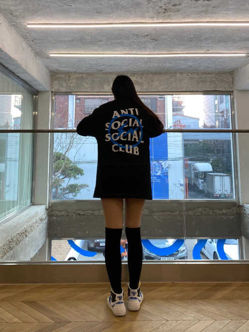 나이키 x 사카이 블레이저 미드 화이트 블랙 레전드 블루 BV0072-001 photo review