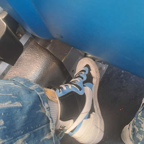 나이키 x 사카이 블레이저 미드 화이트 블랙 레전드 블루 BV0072-001 photo review