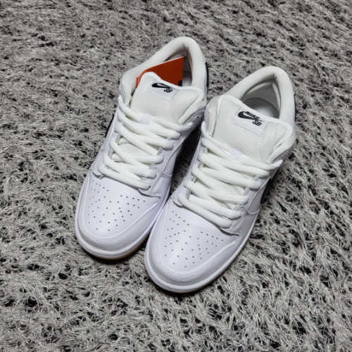 나이키 SB 덩크 로우 프로 화이트 앤 검 라이트 브라운 CD2563-101 photo review