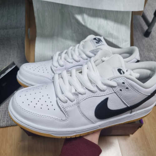 나이키 SB 덩크 로우 프로 화이트 앤 검 라이트 브라운 CD2563-101 photo review