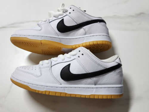 나이키 SB 덩크 로우 프로 화이트 앤 검 라이트 브라운 CD2563-101 photo review