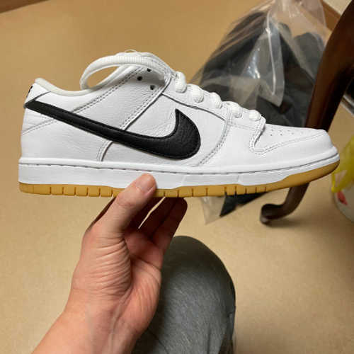 나이키 SB 덩크 로우 프로 화이트 앤 검 라이트 브라운 CD2563-101 photo review