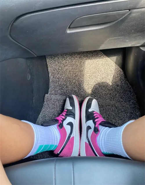 조던 1 로우 SE 푸시아 CK3022-005 photo review