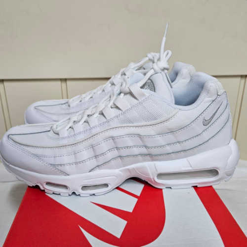 나이키 에어맥스 95 에센셜 트리플 화이트 CT1268-100 photo review