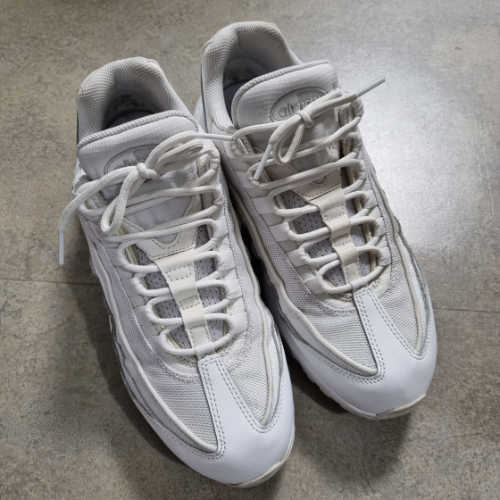 나이키 에어맥스 95 에센셜 트리플 화이트 CT1268-100 photo review