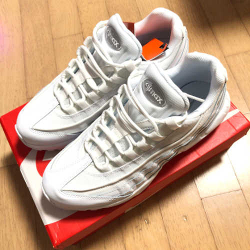 나이키 에어맥스 95 에센셜 트리플 화이트 CT1268-100 photo review