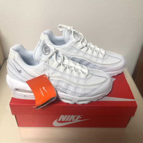 나이키 에어맥스 95 에센셜 트리플 화이트 CT1268-100 photo review