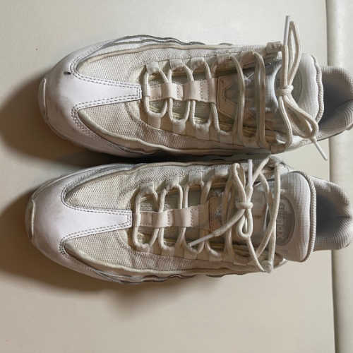 나이키 에어맥스 95 에센셜 트리플 화이트 CT1268-100 photo review