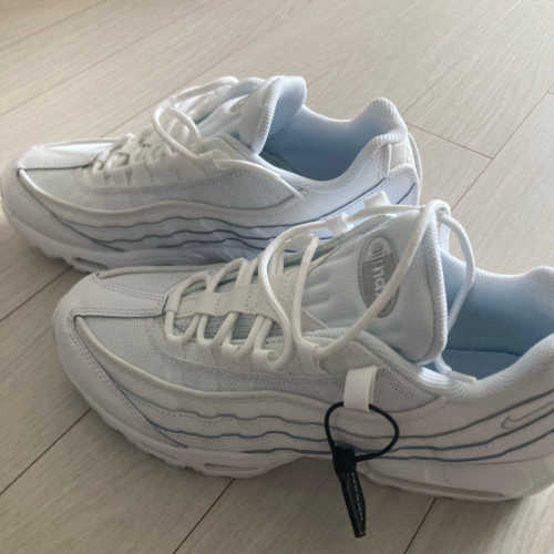 나이키 에어맥스 95 에센셜 트리플 화이트 CT1268-100 photo review