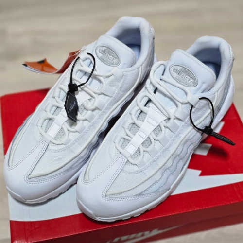 나이키 에어맥스 95 에센셜 트리플 화이트 CT1268-100 photo review