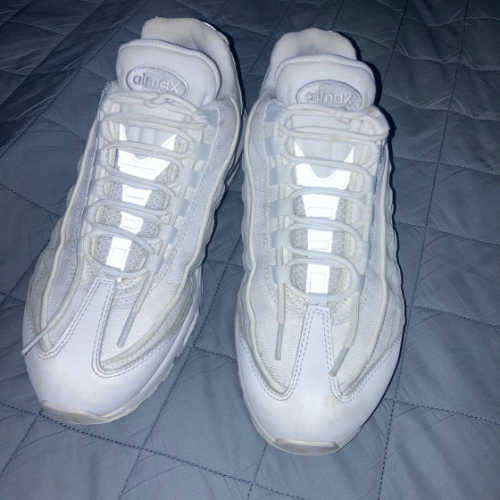 나이키 에어맥스 95 에센셜 트리플 화이트 CT1268-100 photo review