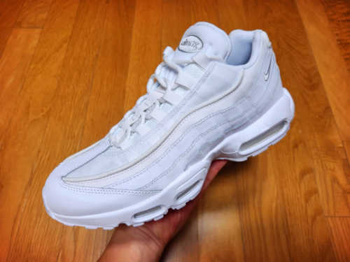 나이키 에어맥스 95 에센셜 트리플 화이트 CT1268-100 photo review