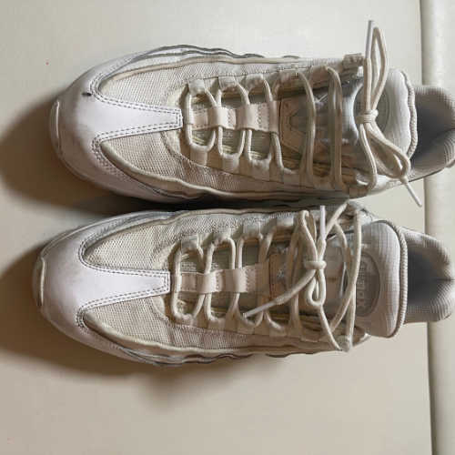 나이키 에어맥스 95 에센셜 트리플 화이트 CT1268-100 photo review