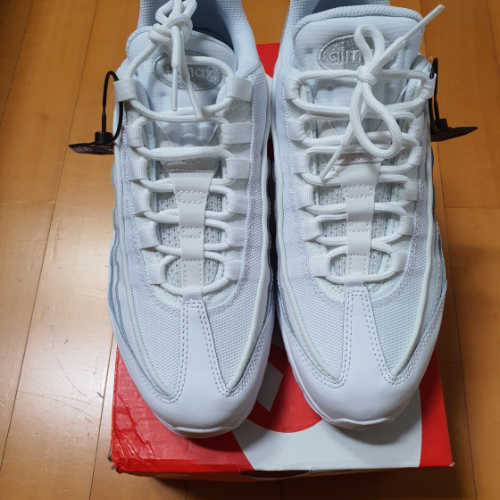 나이키 에어맥스 95 에센셜 트리플 화이트 CT1268-100 photo review