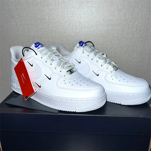 나이키 에어포스 1 로우 '07 LX 크롬 럭스 CT1990-100 photo review