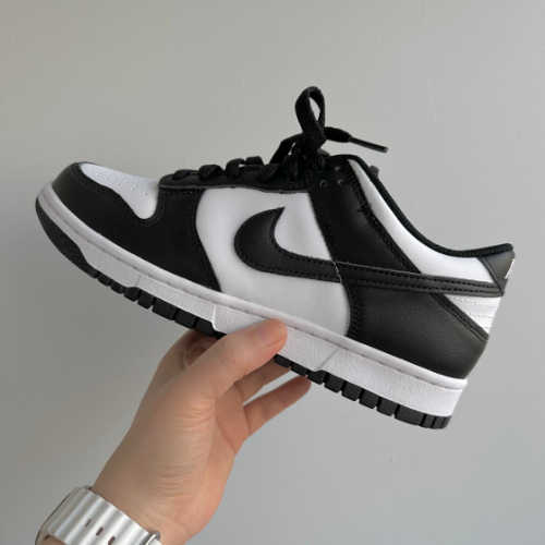 나이키 덩크 로우 블랙 CW1590-100 photo review