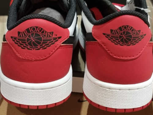 조던 1 레트로 로우 OG 블랙토 CZ0858-106 photo review