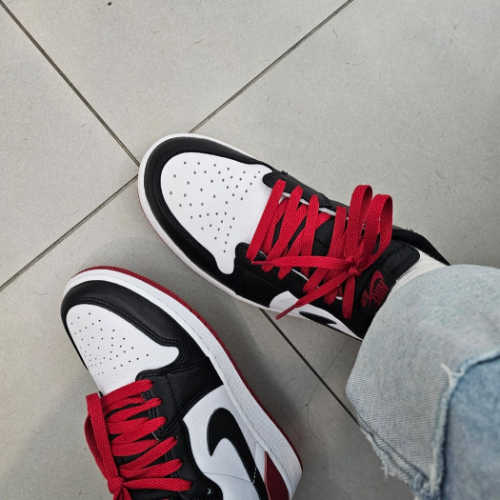 조던 1 레트로 로우 OG 블랙토 CZ0858-106 photo review