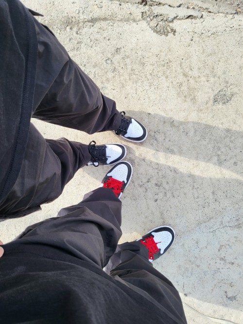 조던 1 레트로 로우 OG 블랙토 CZ0858-106 photo review