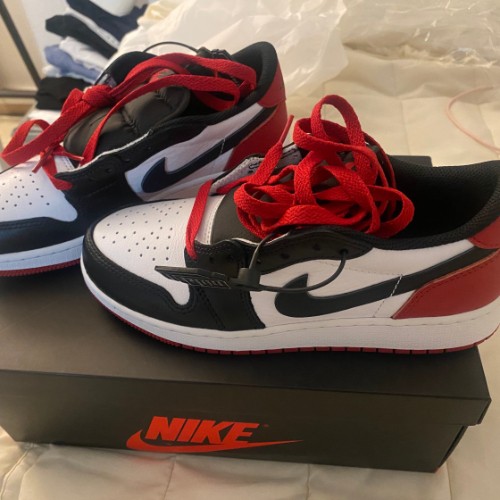 조던 1 레트로 로우 OG 블랙토 CZ0858-106 photo review