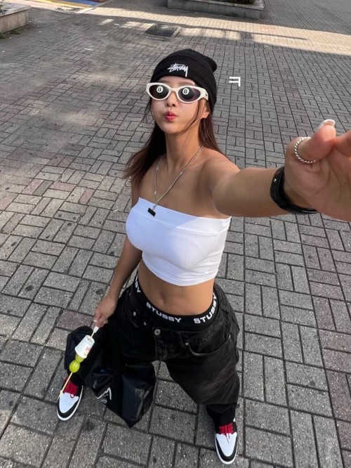 조던 1 레트로 로우 OG 블랙토 CZ0858-106 photo review