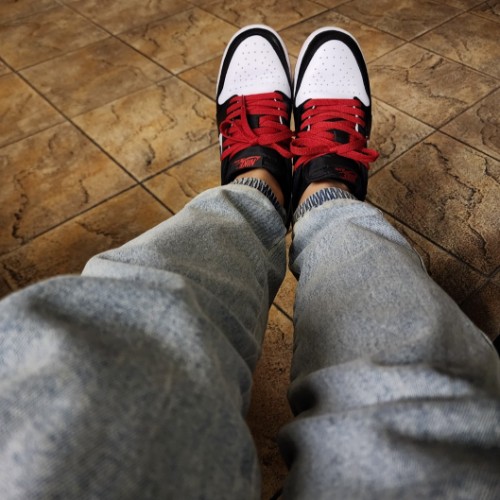 조던 1 레트로 로우 OG 블랙토 CZ0858-106 photo review