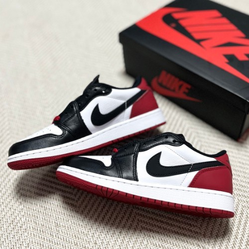 조던 1 레트로 로우 OG 블랙토 CZ0858-106 photo review