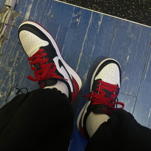 조던 1 레트로 로우 OG 블랙토 CZ0858-106 photo review