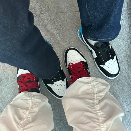 조던 1 레트로 로우 OG 블랙토 CZ0858-106 photo review