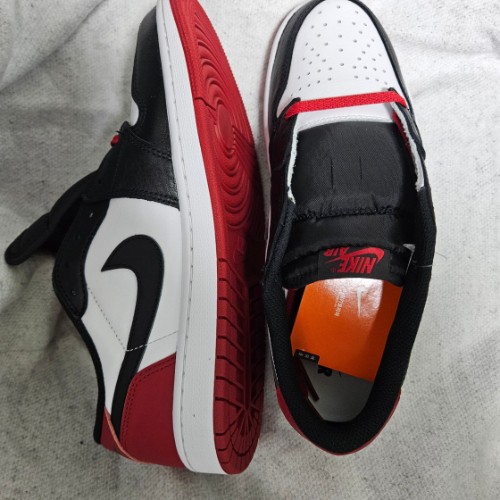 조던 1 레트로 로우 OG 블랙토 CZ0858-106 photo review