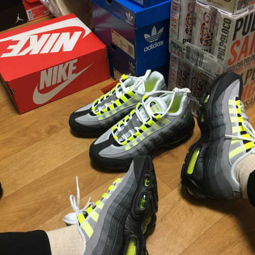 나이키 에어맥스 95 OG 네온 옐로우 2020 CZ0910-001 photo review