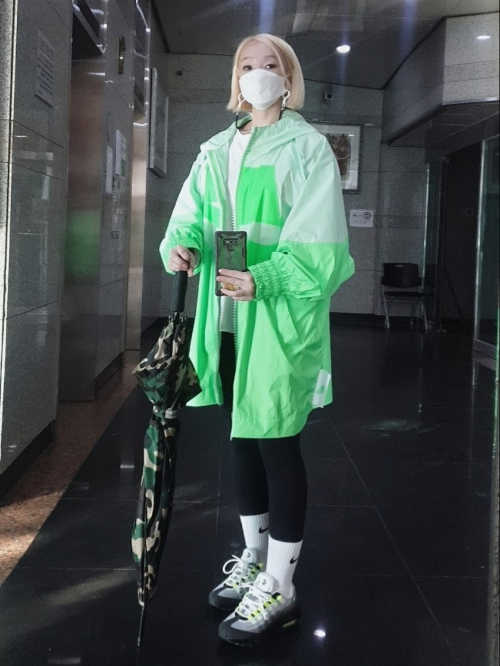 나이키 에어맥스 95 OG 네온 옐로우 2020 CZ0910-001 photo review