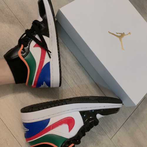 조던 1 로우 SE 멀티컬러 블랙토 CZ4776-101 photo review