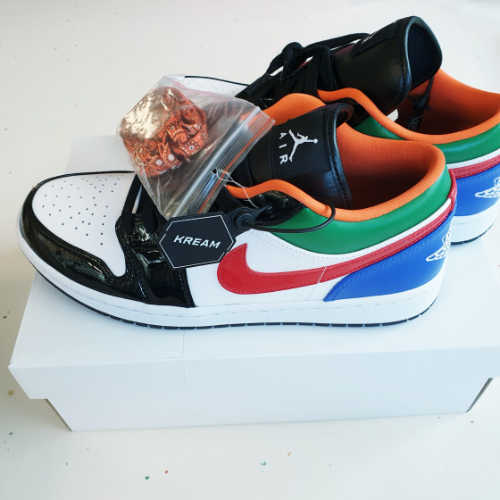 조던 1 로우 SE 멀티컬러 블랙토 CZ4776-101 photo review