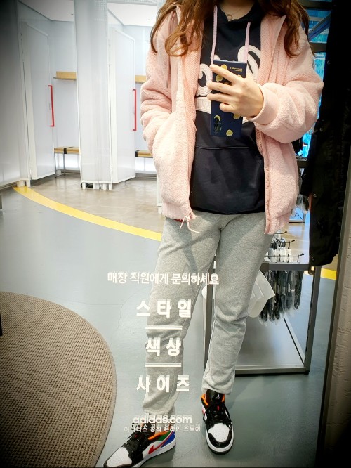 조던 1 로우 SE 멀티컬러 블랙토 CZ4776-101 photo review