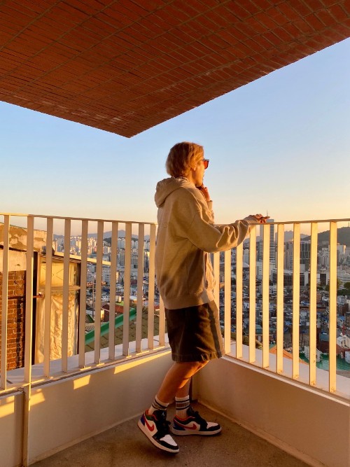 조던 1 로우 SE 멀티컬러 블랙토 CZ4776-101 photo review