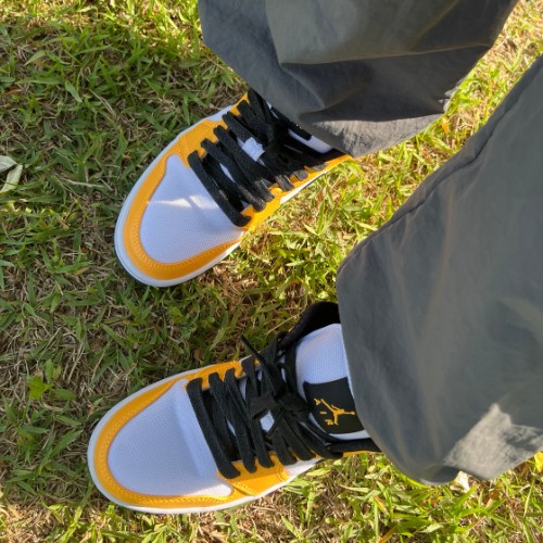 조던 1 로우 SE 레이저 오렌지 CZ4776-107 photo review