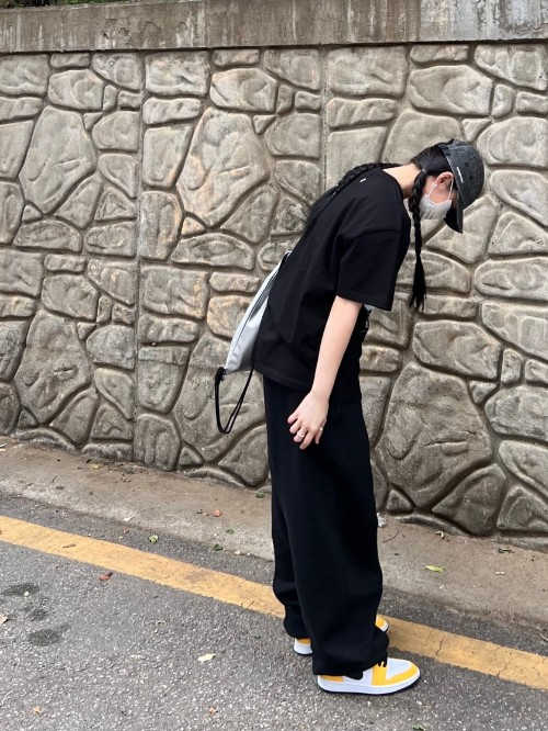 조던 1 로우 SE 레이저 오렌지 CZ4776-107 photo review