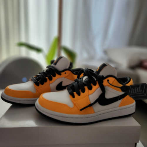 조던 1 로우 SE 레이저 오렌지 CZ4776-107 photo review