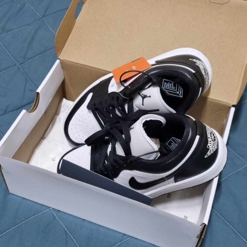 조던 1 로우 블랙 앤 화이트 DC0774-101 photo review