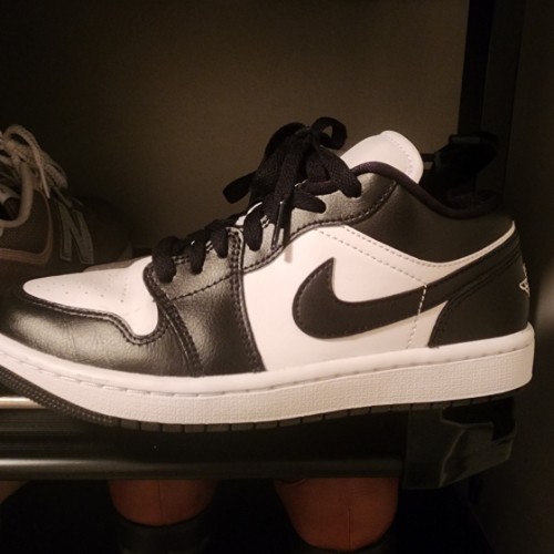 조던 1 로우 블랙 앤 화이트 DC0774-101 photo review