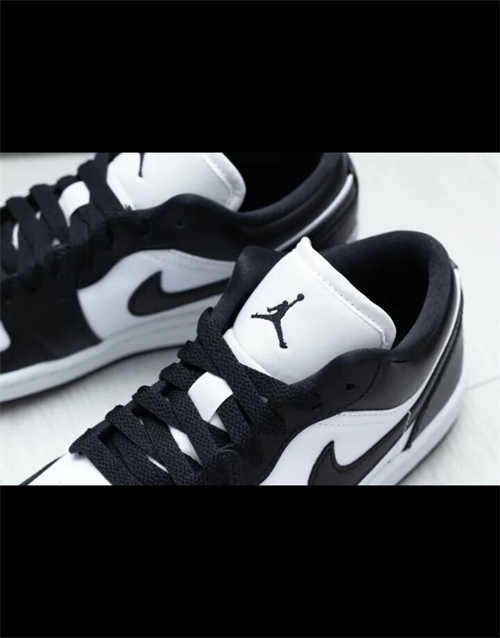 조던 1 로우 블랙 앤 화이트 DC0774-101 photo review