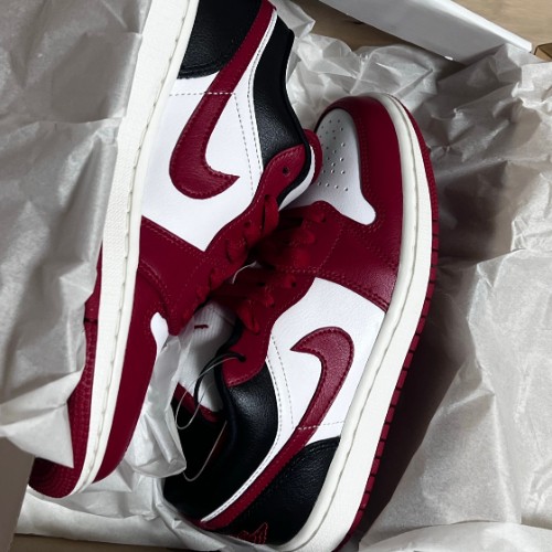 조던 1 로우 화이트 짐레드 DC0774-160 photo review