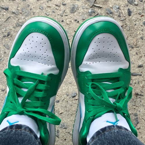 조던 1 로우 럭키 그린 DC0774-304 photo review