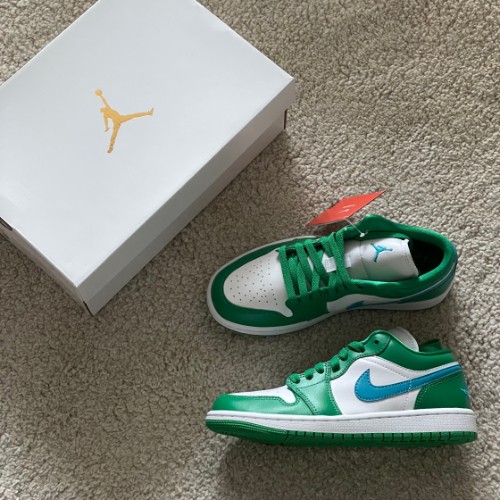 조던 1 로우 럭키 그린 DC0774-304 photo review