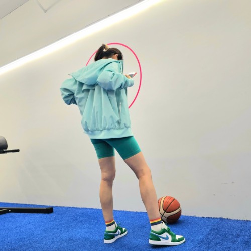 조던 1 로우 럭키 그린 DC0774-304 photo review