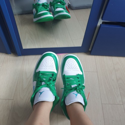 조던 1 로우 럭키 그린 DC0774-304 photo review