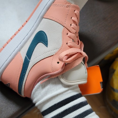 조던 1 로우 라이트 매더 루트 DC0774-800 photo review