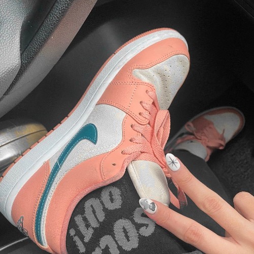 조던 1 로우 라이트 매더 루트 DC0774-800 photo review